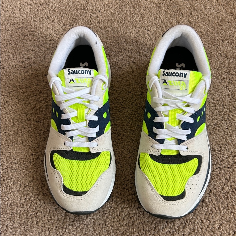 Saucony Azura Sneakers - Picture 2 of 5